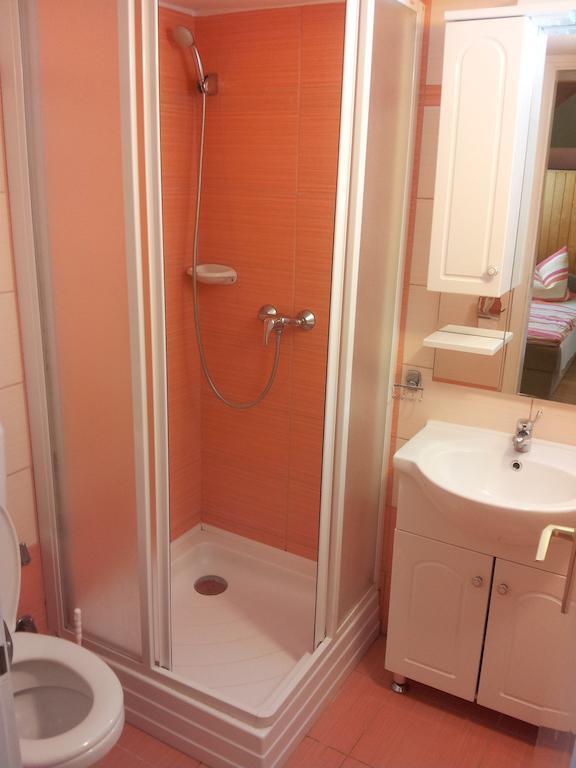 Antal Apartmanok Zalakaros Habitación foto